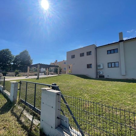 Villa Fluggi Near Labin Santalezi Εξωτερικό φωτογραφία